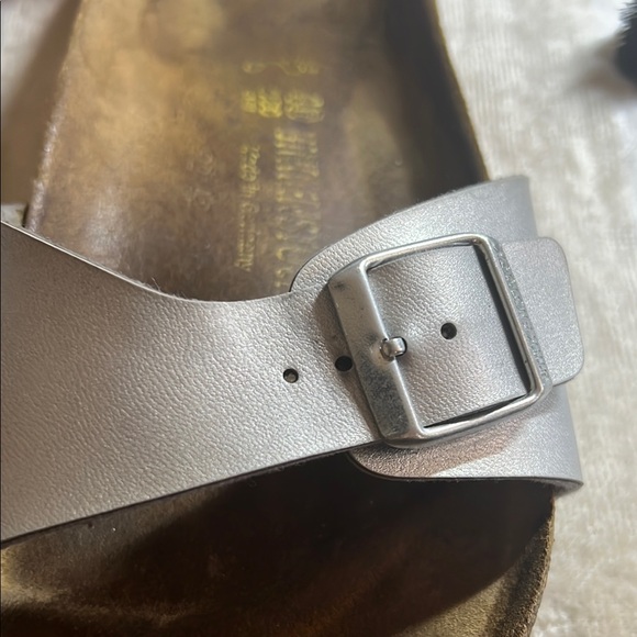 Birkenstock Metallic Silver Slides - Picture 3 of 6